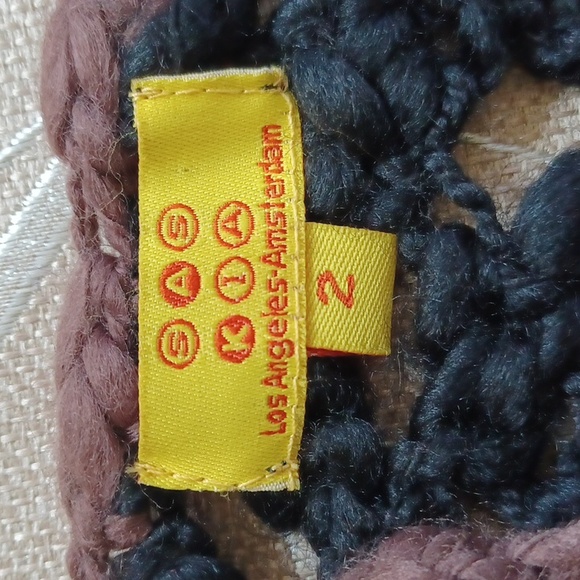 Sas Kia Vintage Crochet Sweater! - Picture 5 of 8